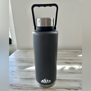 HydraPeak 67oz insulated bottle